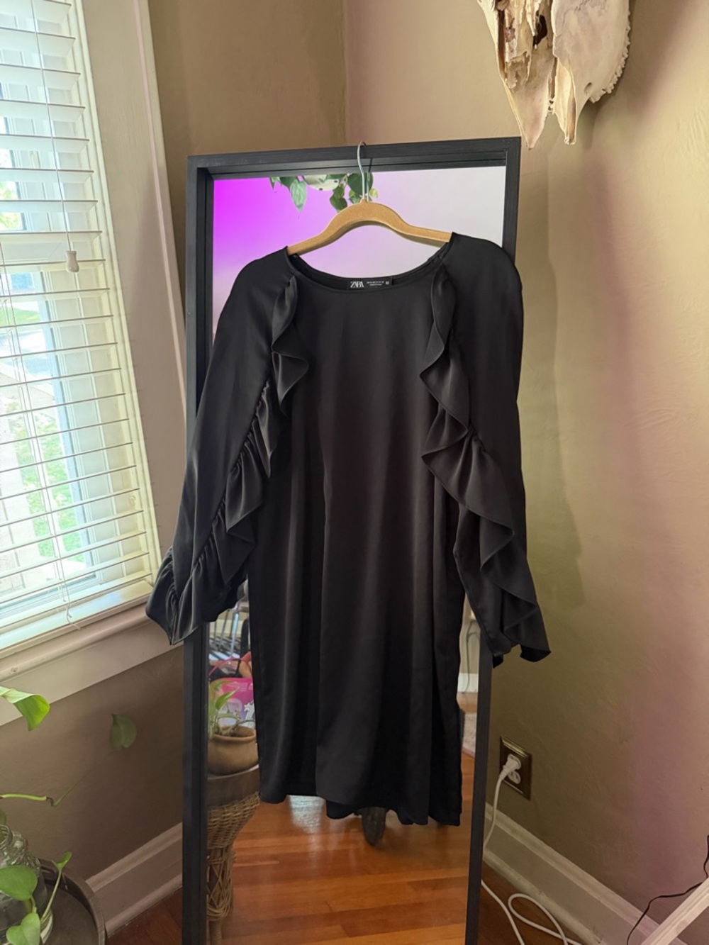 Zara Black Crewneck Blouse with Textured Fabric